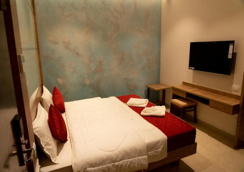 The Paradise Hotel - Luxury Stay Kanchipuram Extérieur photo