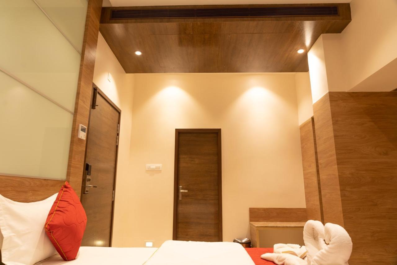 The Paradise Hotel - Luxury Stay Kanchipuram Extérieur photo