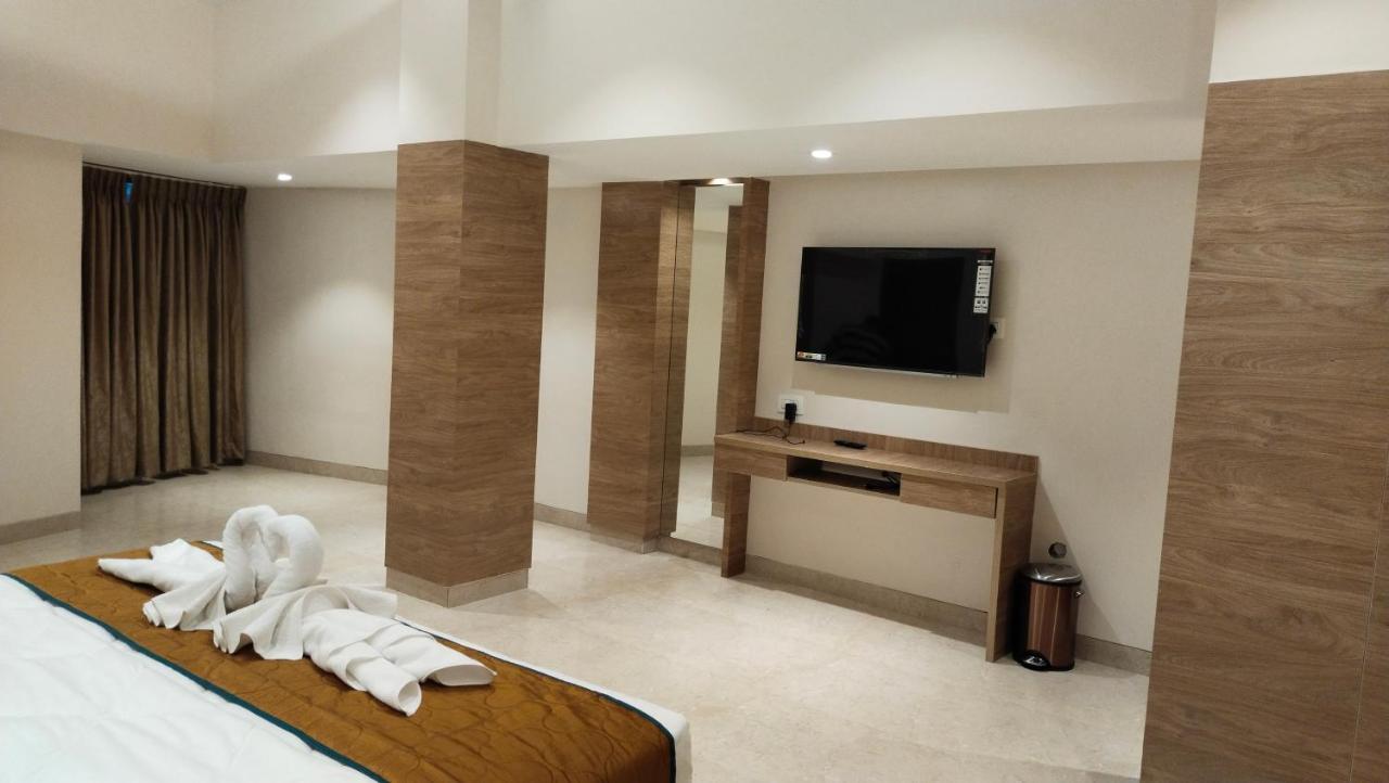 The Paradise Hotel - Luxury Stay Kanchipuram Extérieur photo